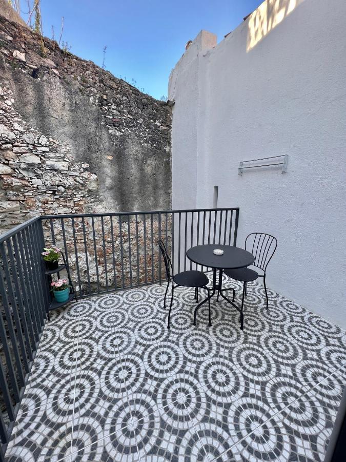 Com Escada E Patio, Em Frente Apartment Paco de Arcos